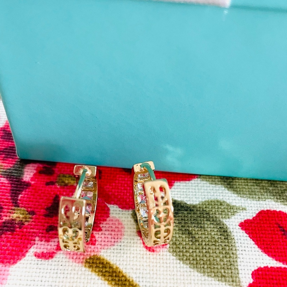 Earrings - Picture 4 of 10